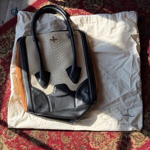 Pour La Victoire Black and Cream Tote